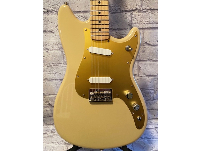 ギター Fender Duo Sonic Maple Desert Sand Fender Player Duo Sonic Maple Fingerboard Electric Guitar