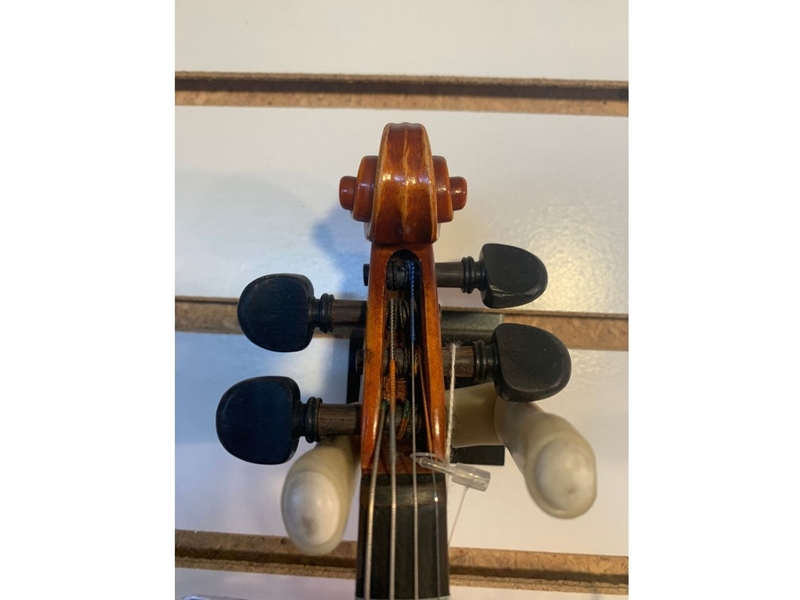 Jim's Music - Suzuki 101RR 1/10 Violin